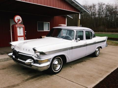 1957 Packard Clipper Town Sedan zu verkaufen