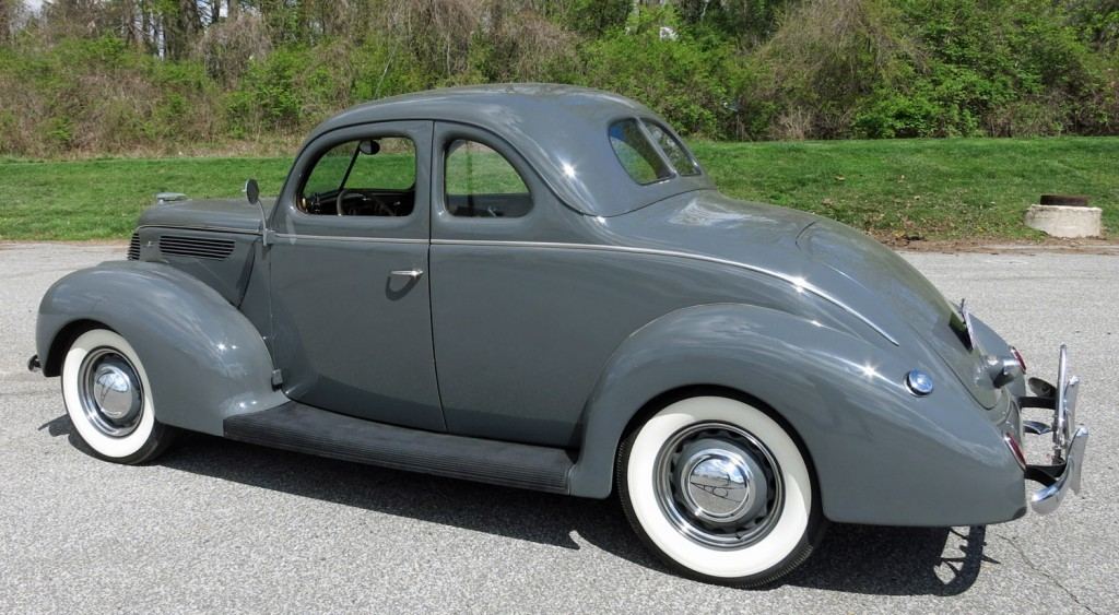 1938 Ford Deluxe Coupe