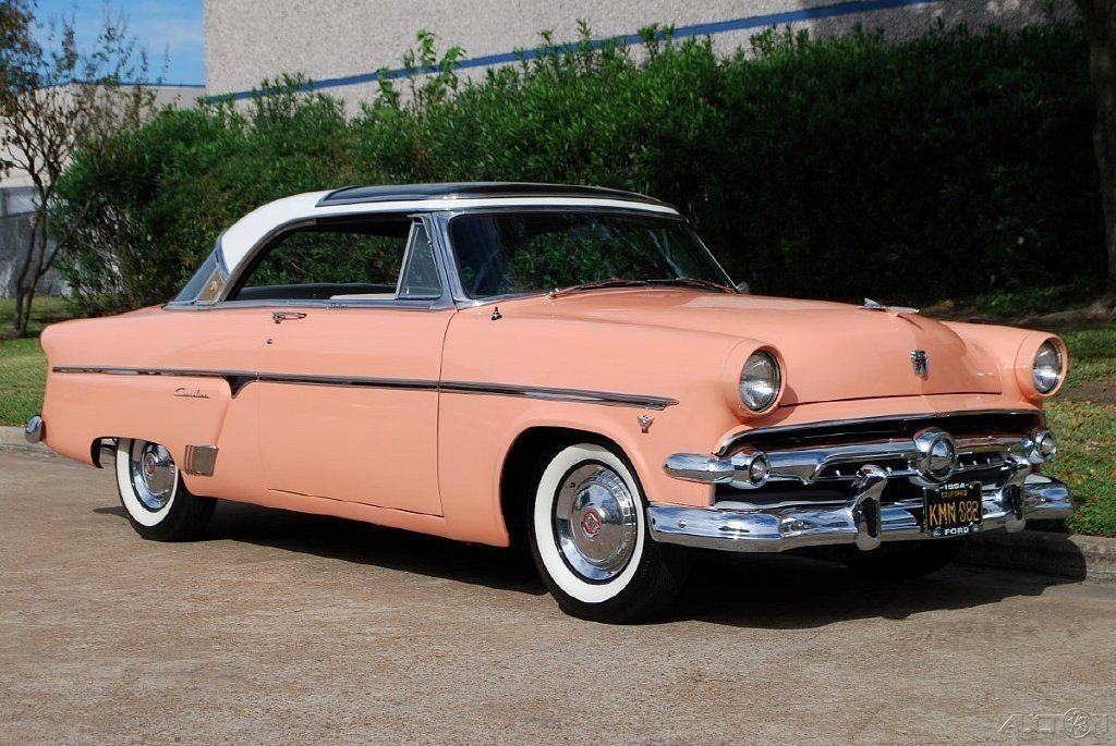 1954 Ford Crestline