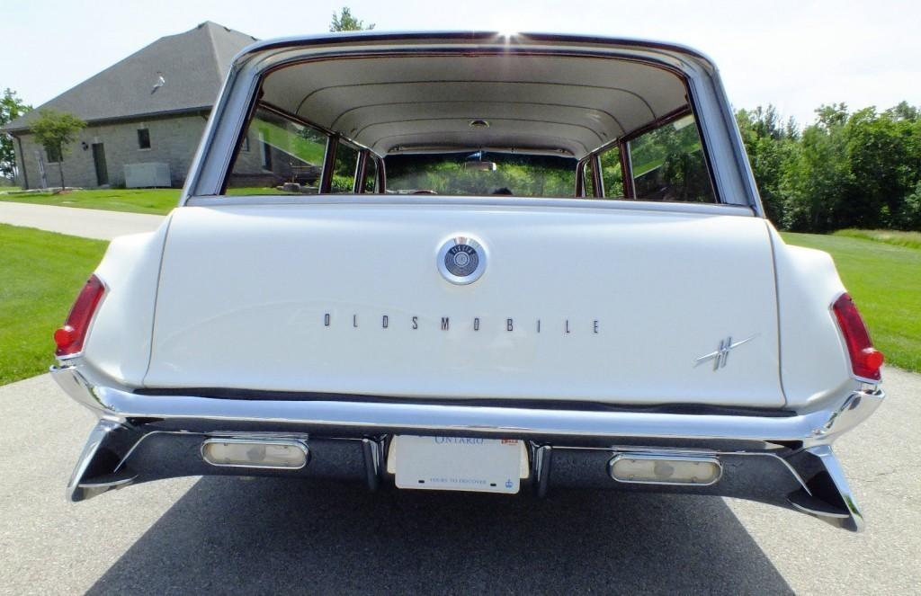 1961 Oldsmobile Dynamic 88 Fiesta