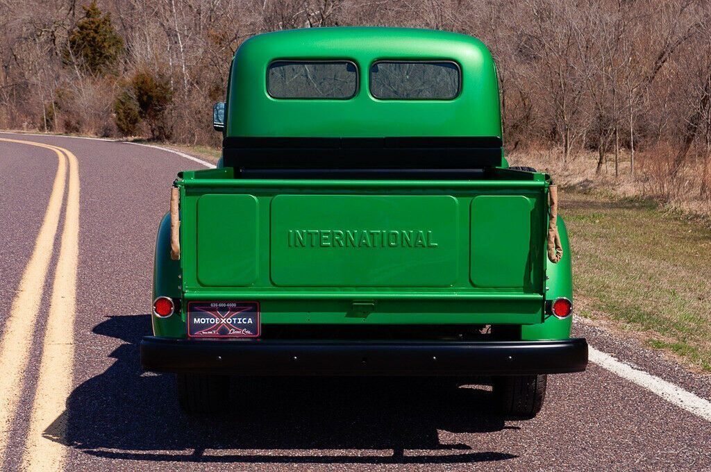 1952 International Harvester R-110