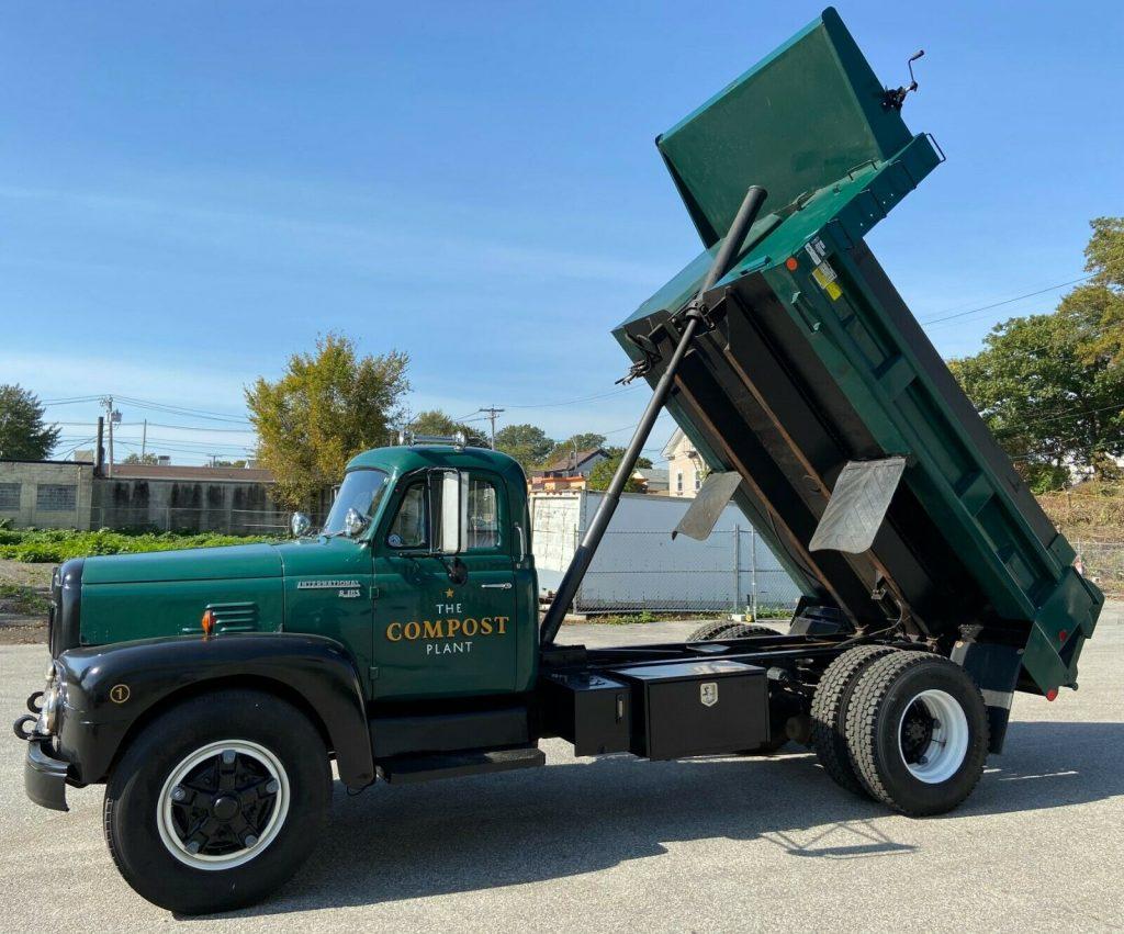 1963 International Harvester R-185