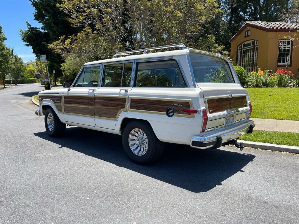 1986 Jeep Grand Wagoneer