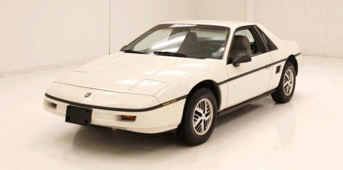1987 Pontiac Fiero zu verkaufen