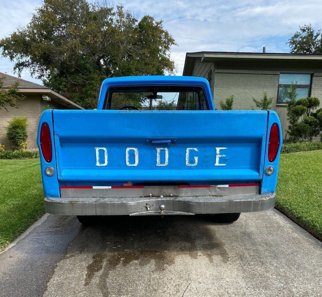 1969 Dodge D100