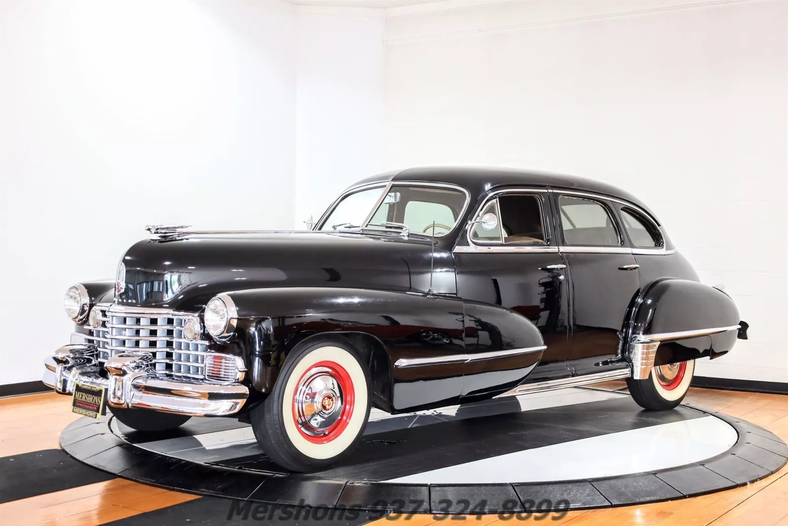 1942 Cadillac Deluxe Touring Sedan zu verkaufen
