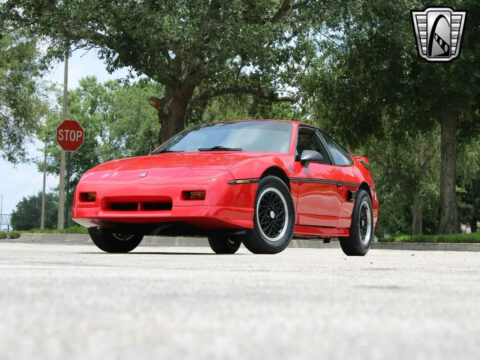 1988 Pontiac Fiero zu verkaufen