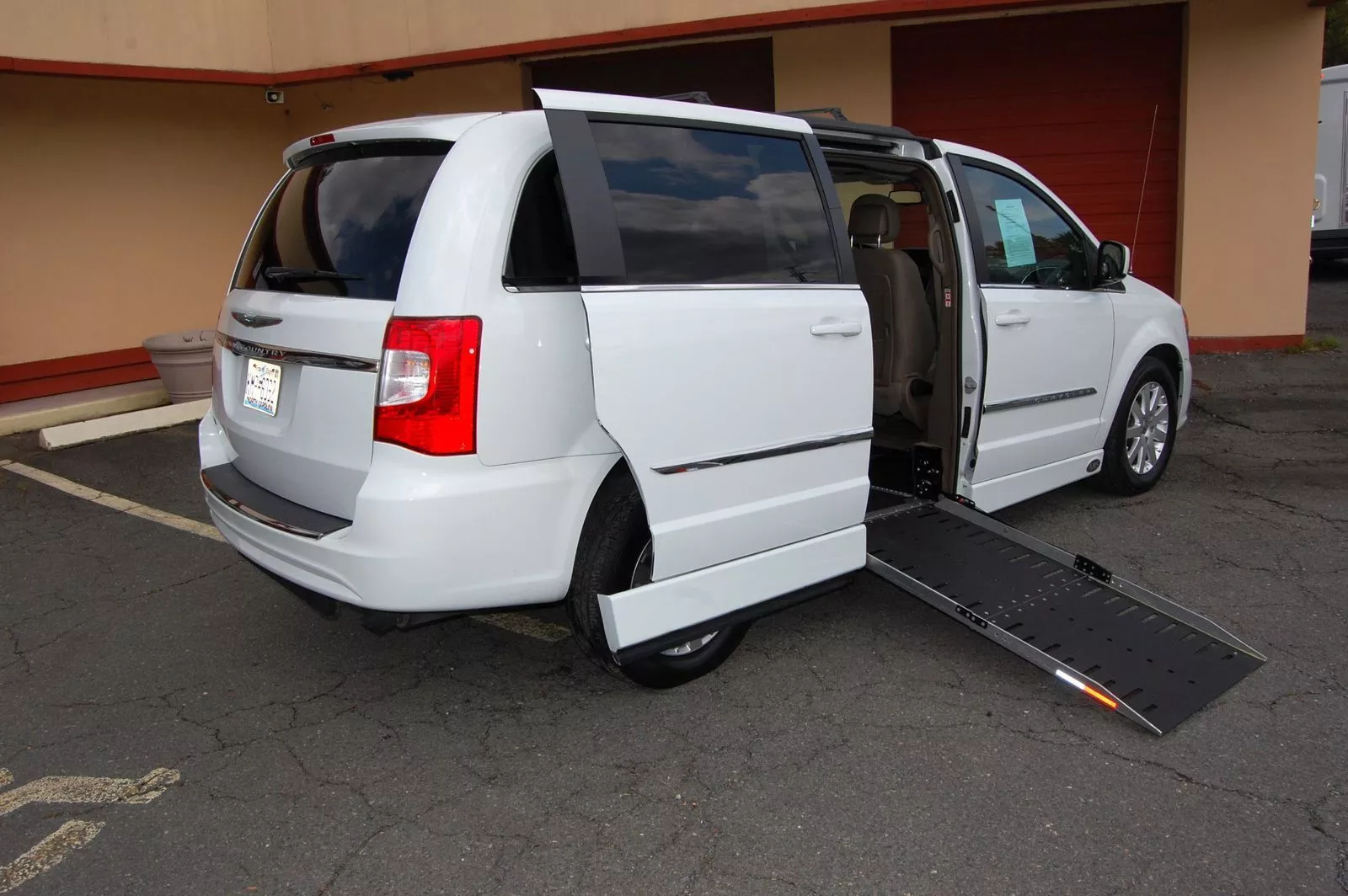 2016 Chrysler Town & Country