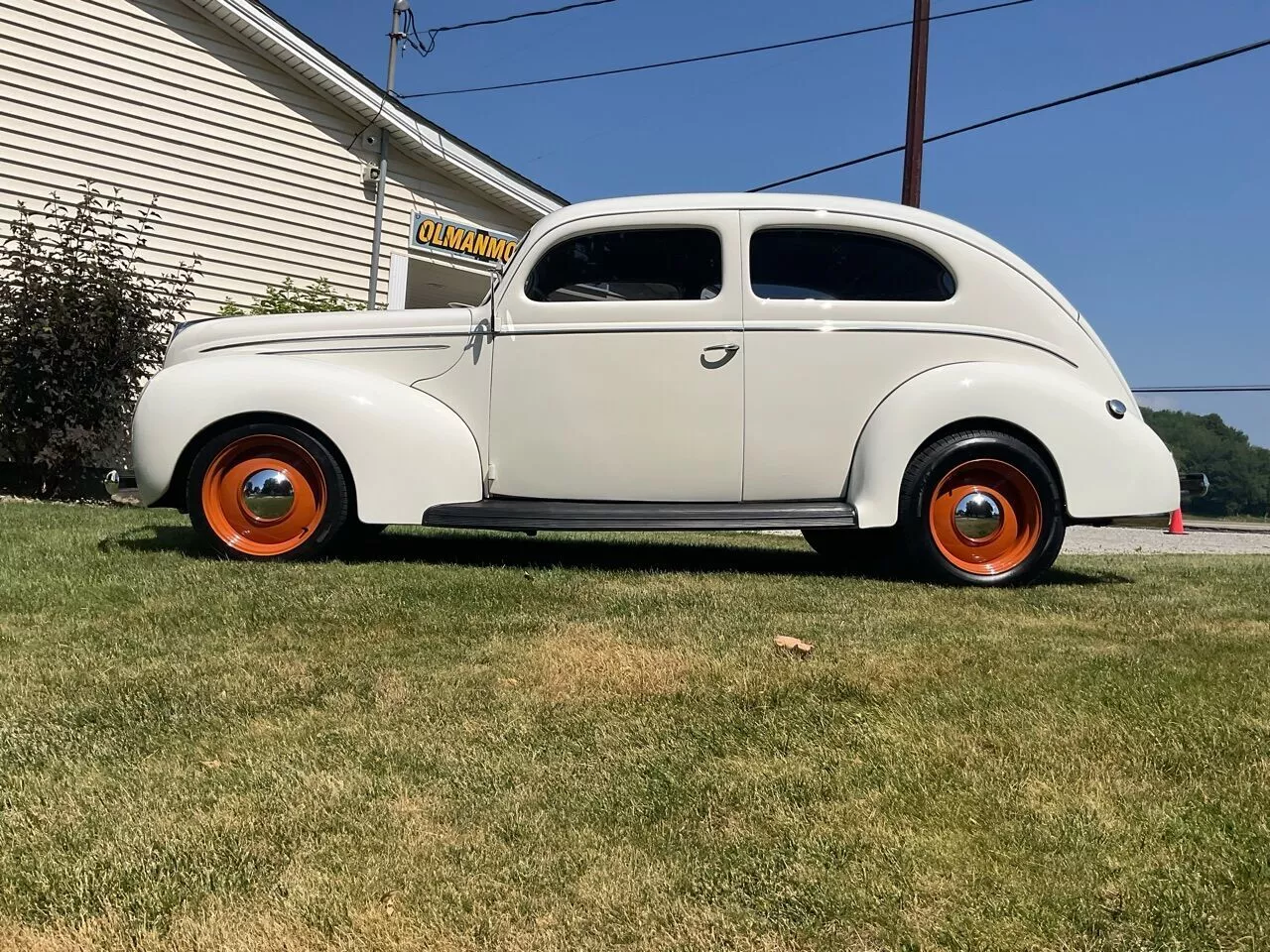 1939 Ford Deluxe Tudor