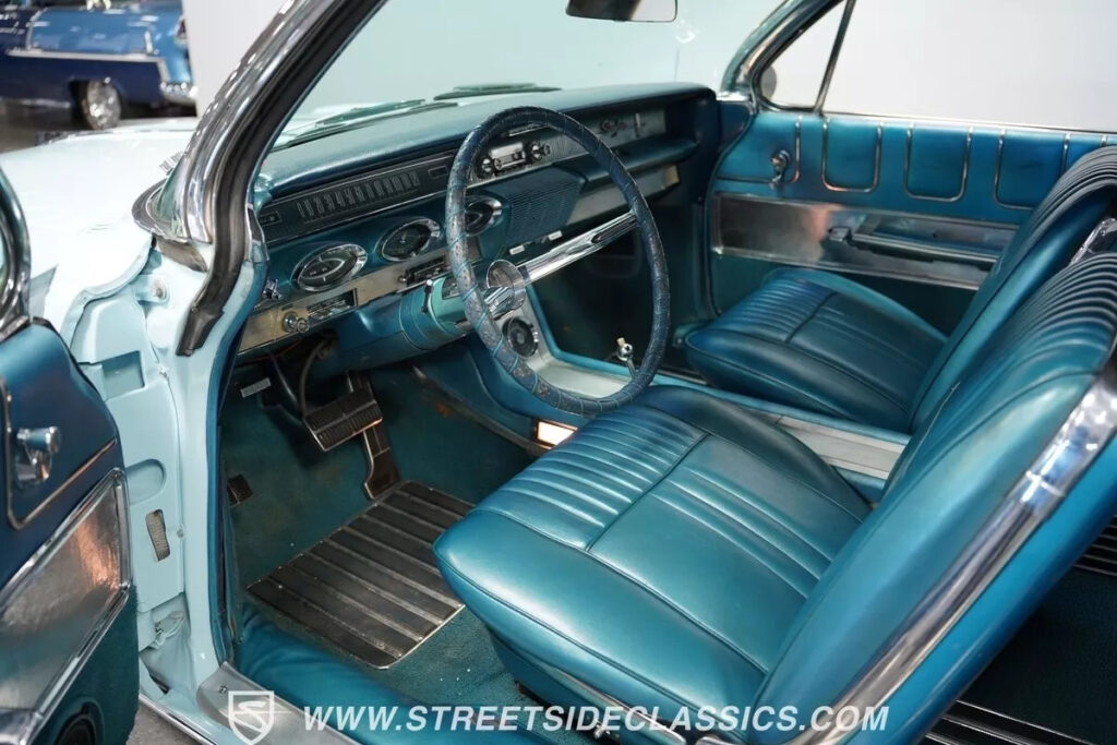 1961 Oldsmobile Starfire