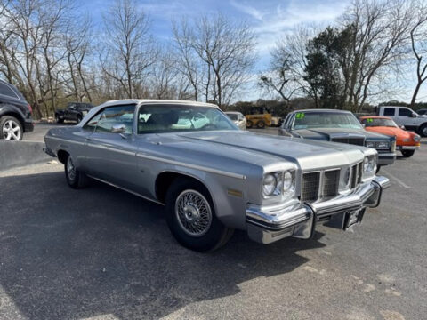 1975 Oldsmobile Delta 88 zu verkaufen