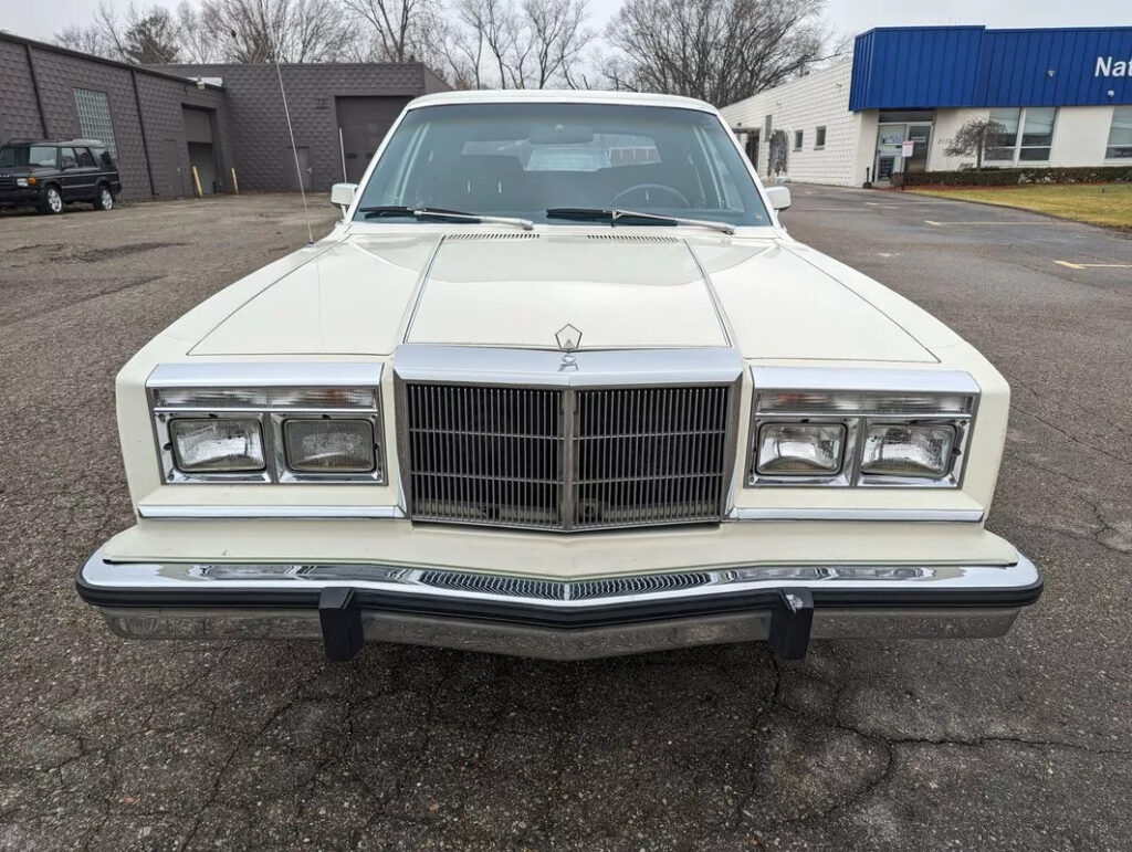1983 Chrysler New Yorker