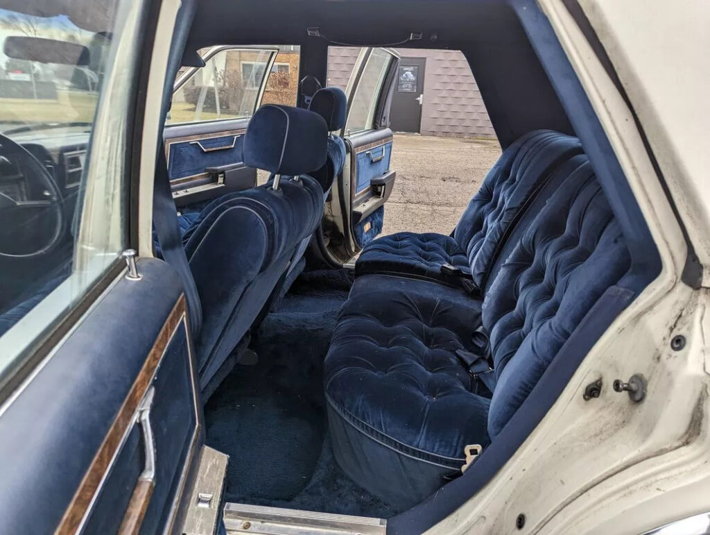 1983 Chrysler New Yorker
