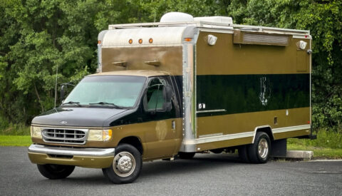 1999 Ford E-Series zu verkaufen