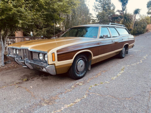 1972 Ford Country Squire zu verkaufen
