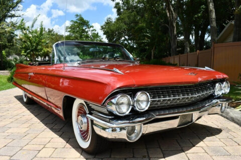 1961 Cadillac DeVille Convertible zu verkaufen