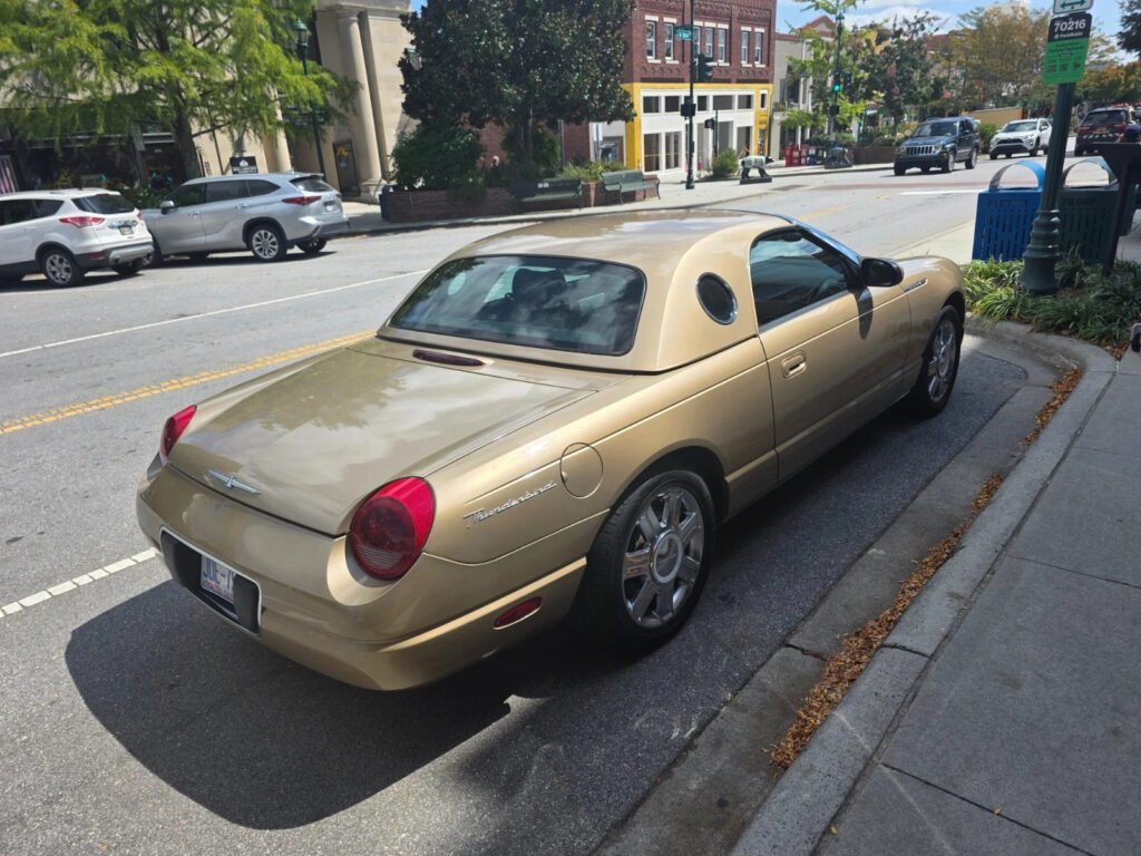 2005 Ford Thunderbird