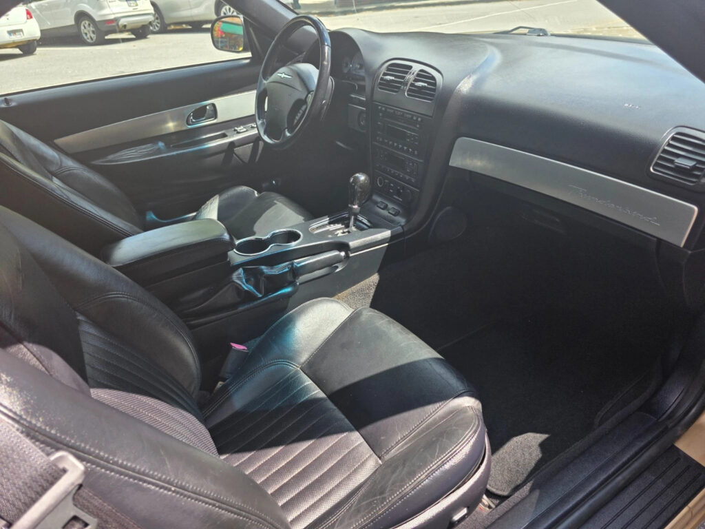 2005 Ford Thunderbird