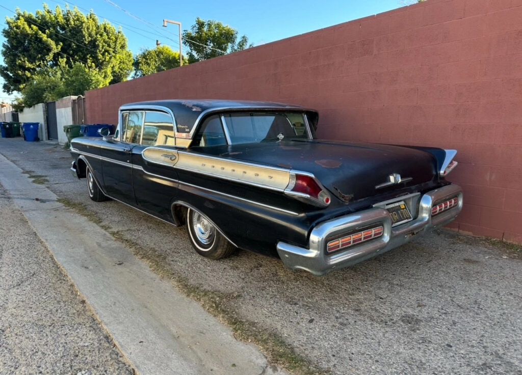1957 Mercury Turnpike Cruiser